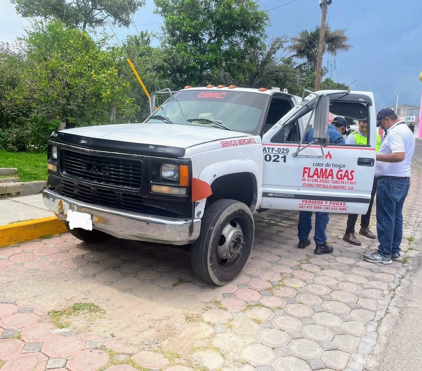 Protección Civil de Apetatitlán y del Estado inspeccionan unidades de venta y distribución de gas LP